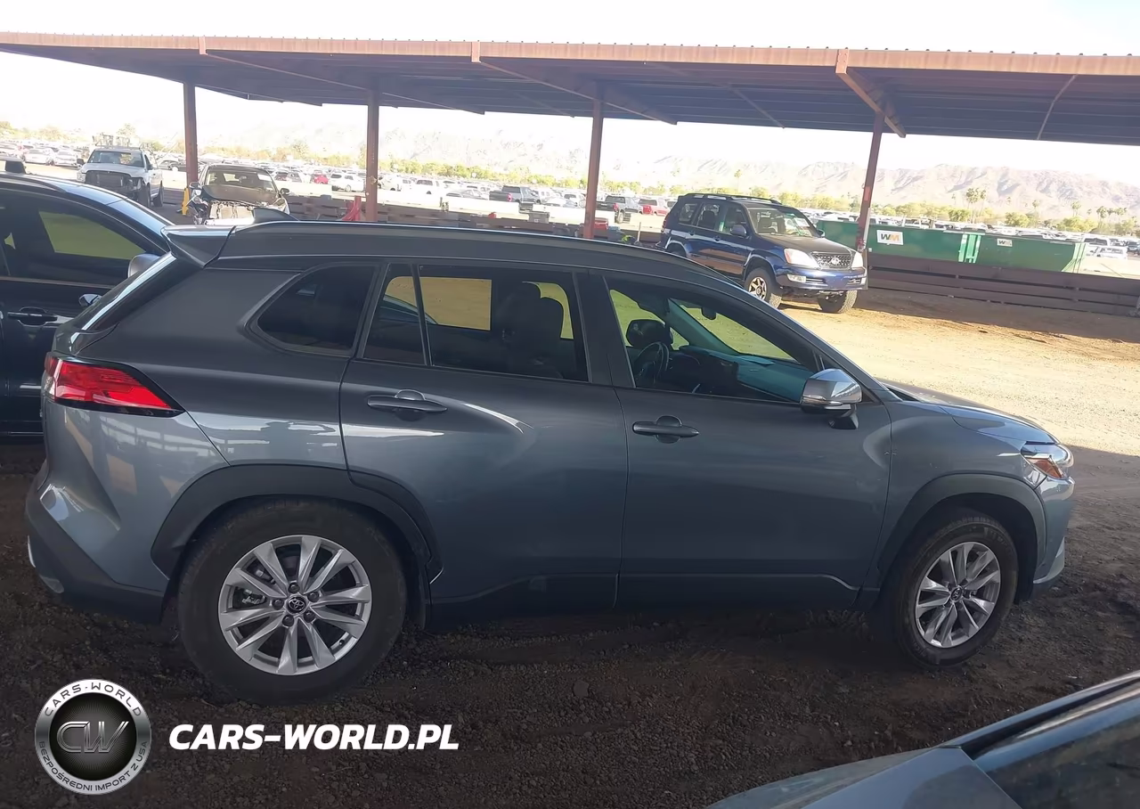 2023 Toyota Corolla Cross Le VIN:7MUCAAAGXPV041616 - 13