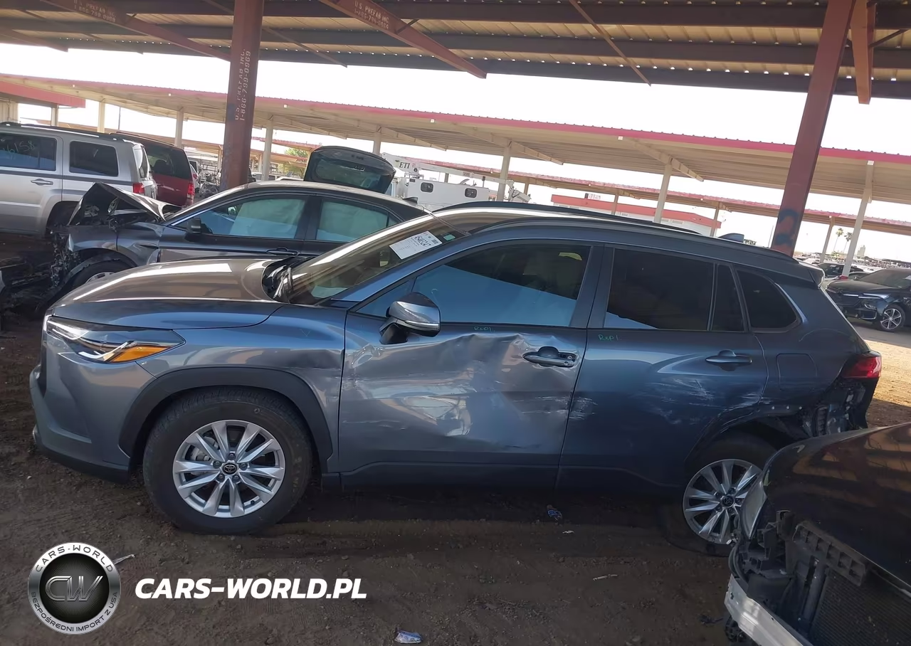 2023 Toyota Corolla Cross Le VIN:7MUCAAAGXPV041616 - 14