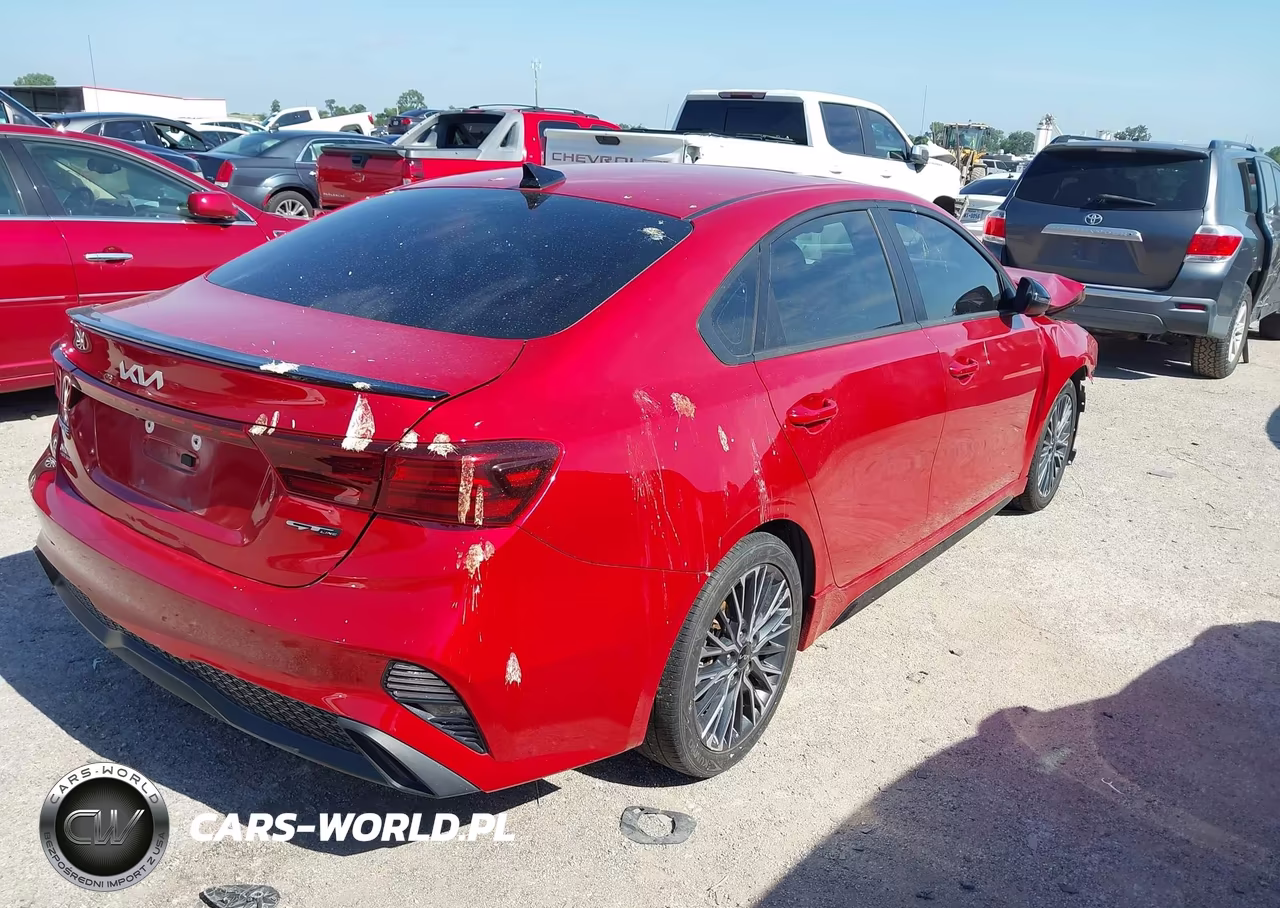 2024 Kia Forte Gt-Line VIN:3KPF54AD3RE750081 - 4