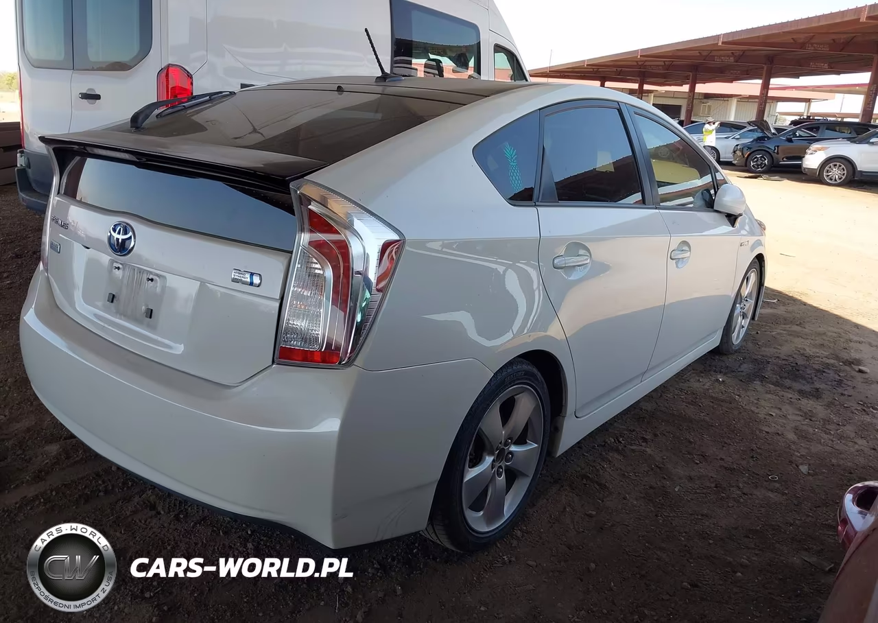 2012 Toyota Prius Five VIN:JTDKN3DU1C1608388 - 4