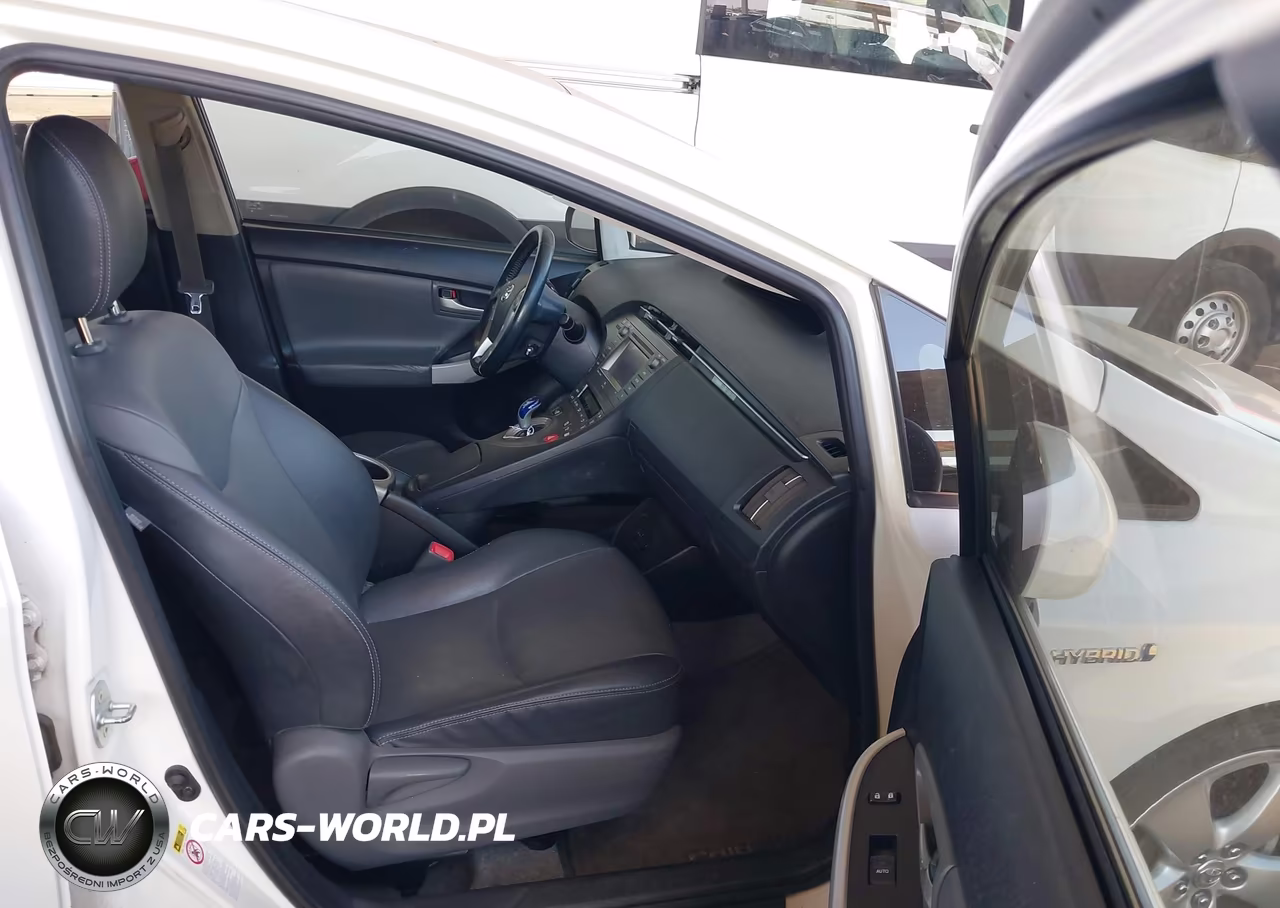 2012 Toyota Prius Five VIN:JTDKN3DU1C1608388 - 5