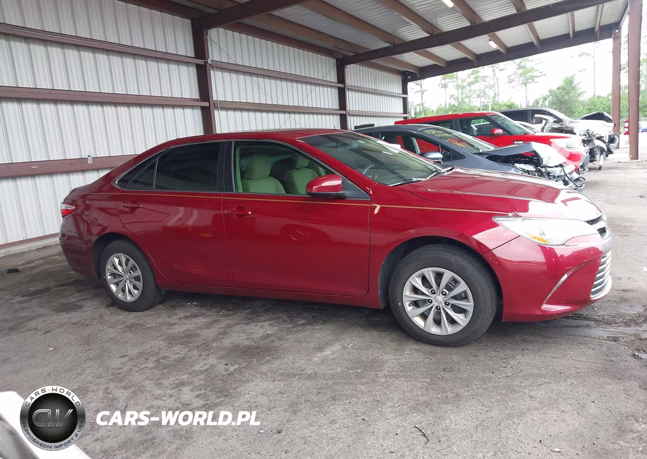 2015 Toyota Camry Le VIN:4T1BF1FK7FU915639 - 13