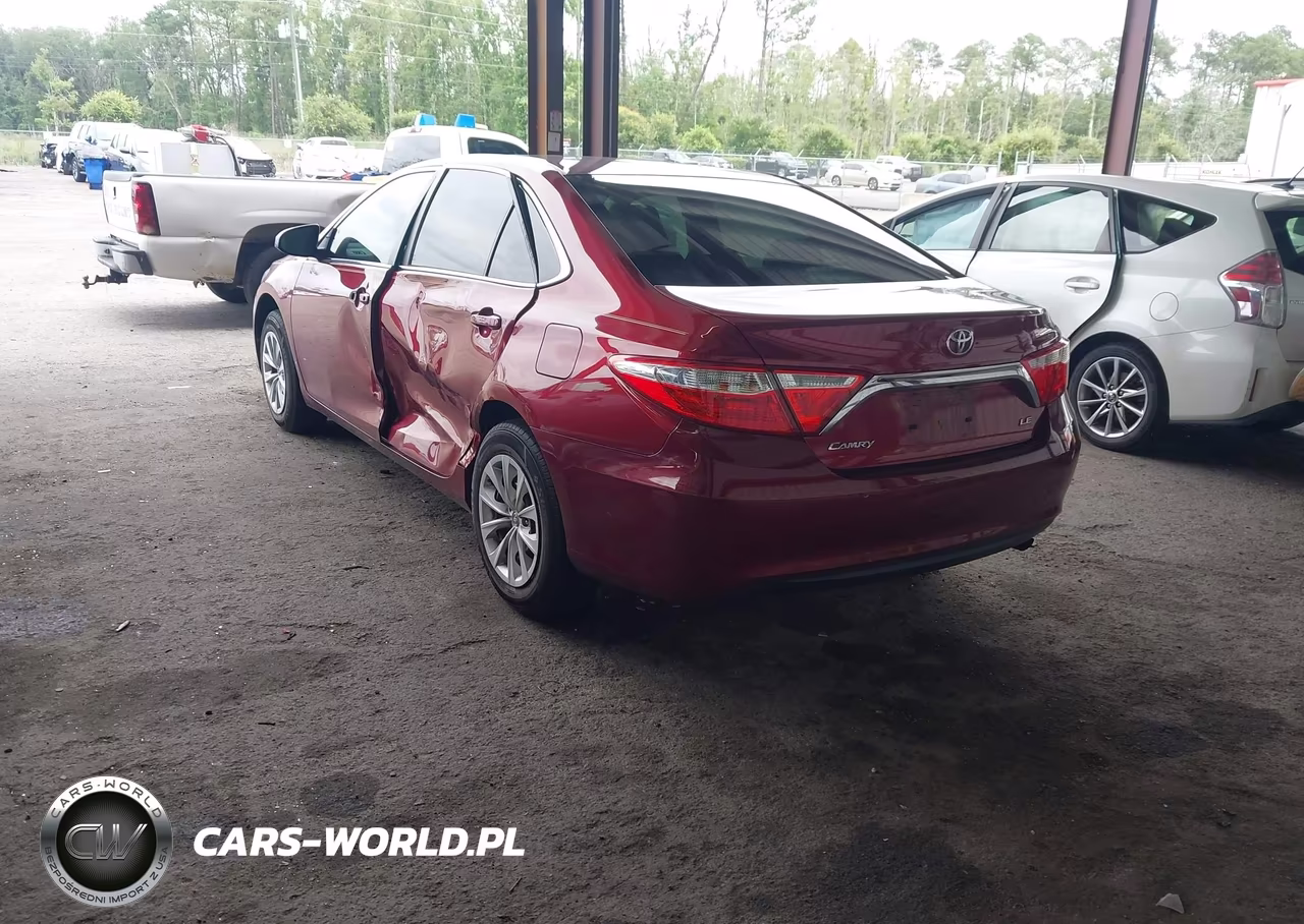 2015 Toyota Camry Le VIN:4T1BF1FK7FU915639 - 3