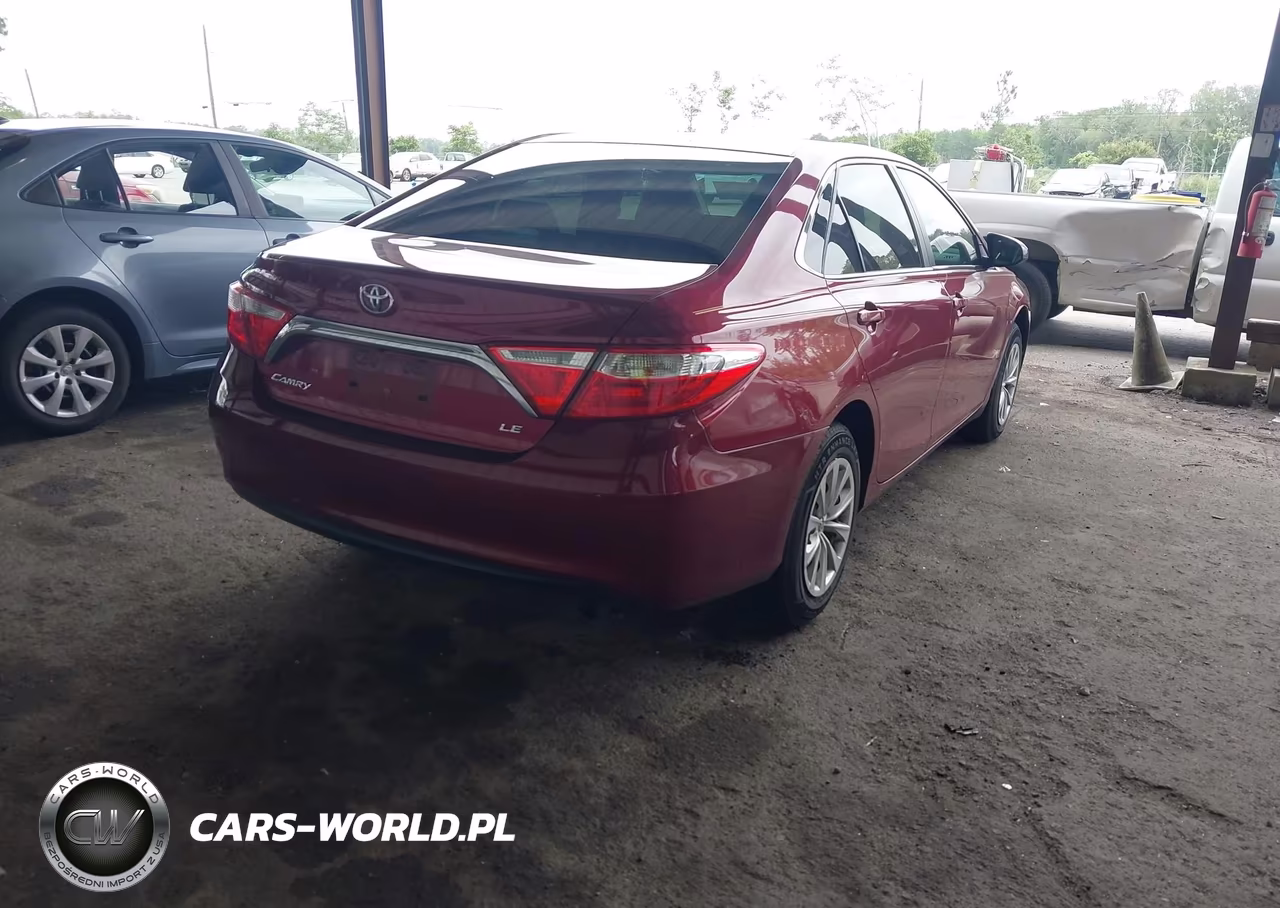 2015 Toyota Camry Le VIN:4T1BF1FK7FU915639 - 4