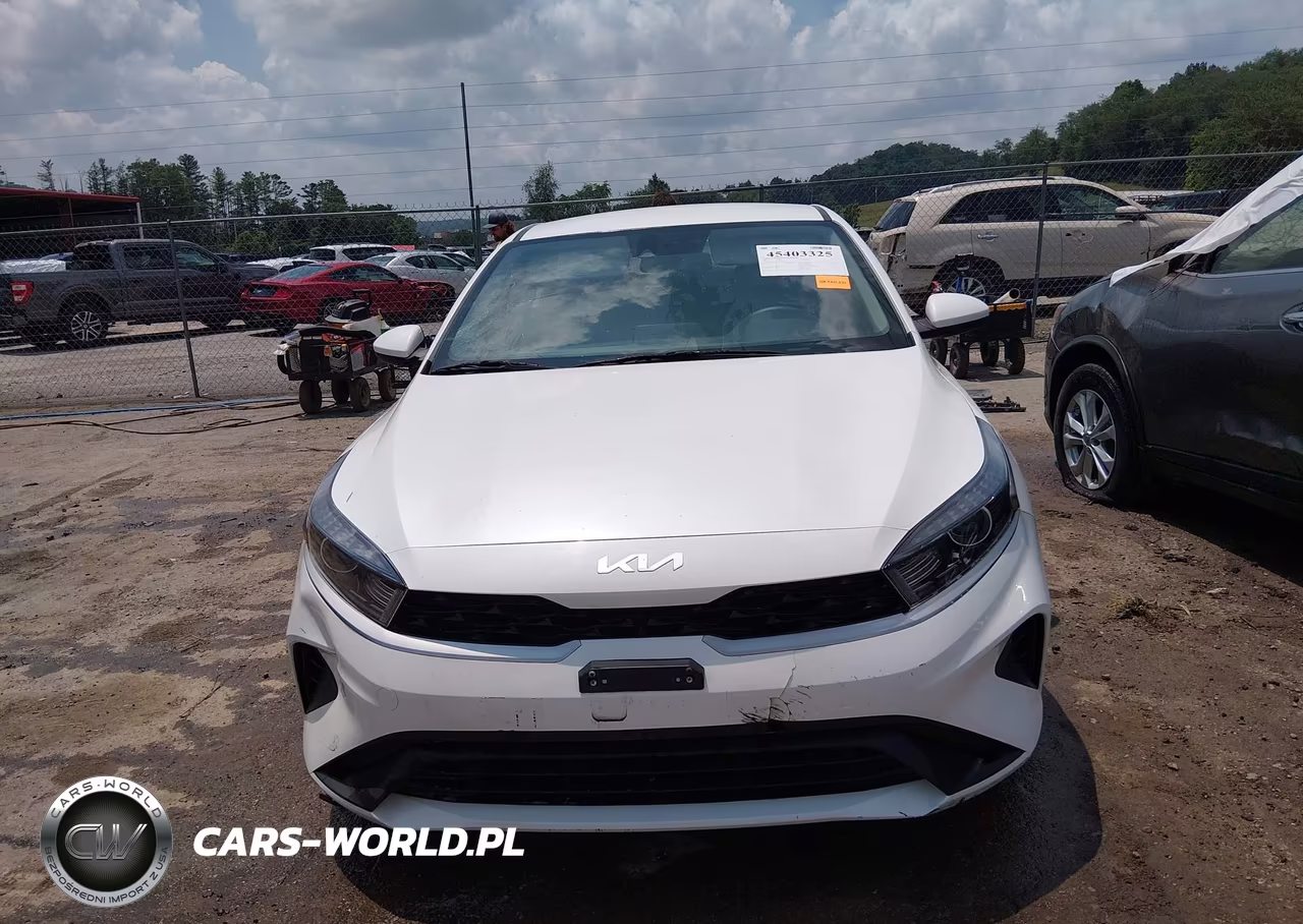 2023 Kia Forte Lxs VIN:3KPF24AD3PE650116 - 13