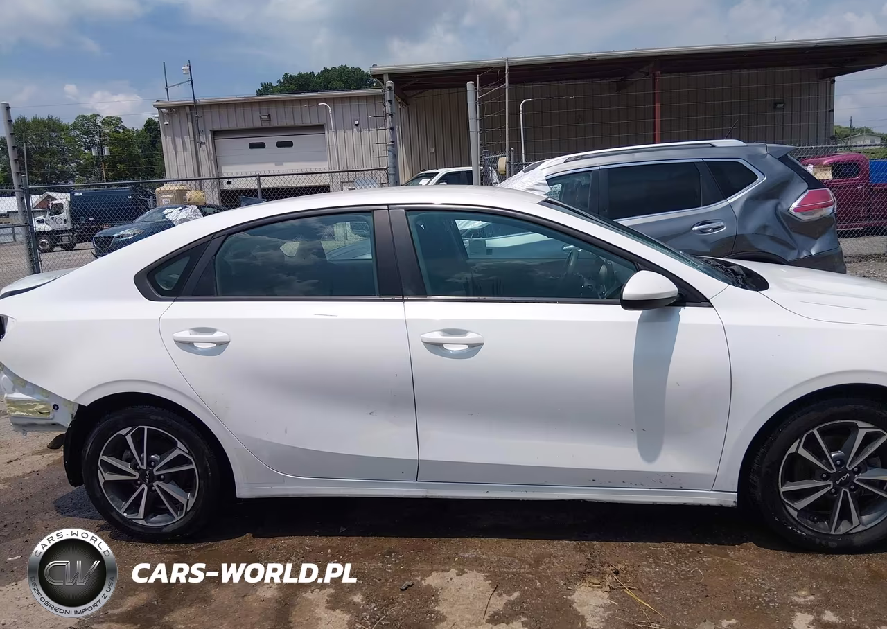 2023 Kia Forte Lxs VIN:3KPF24AD3PE650116 - 14