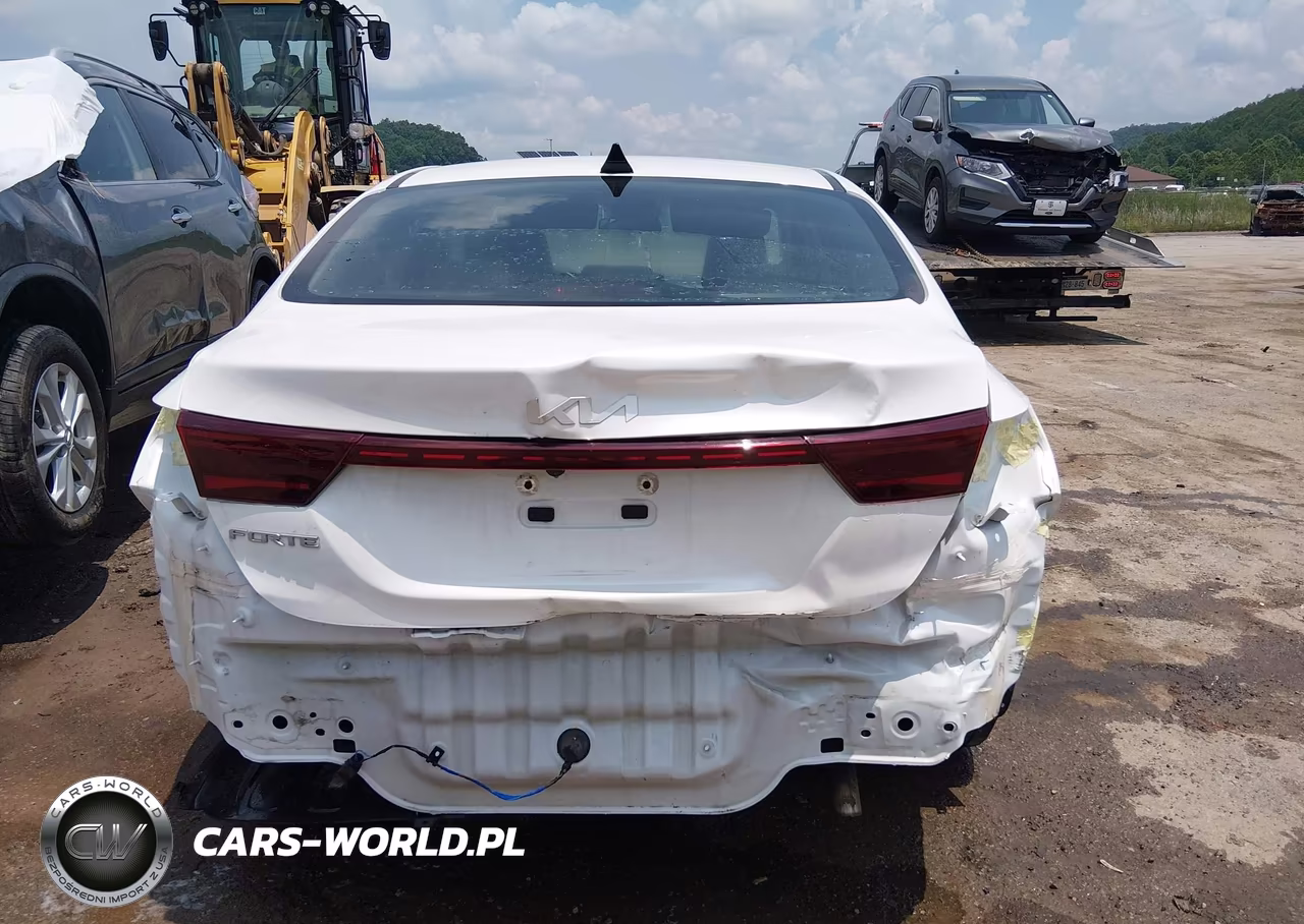 2023 Kia Forte Lxs VIN:3KPF24AD3PE650116 - 17
