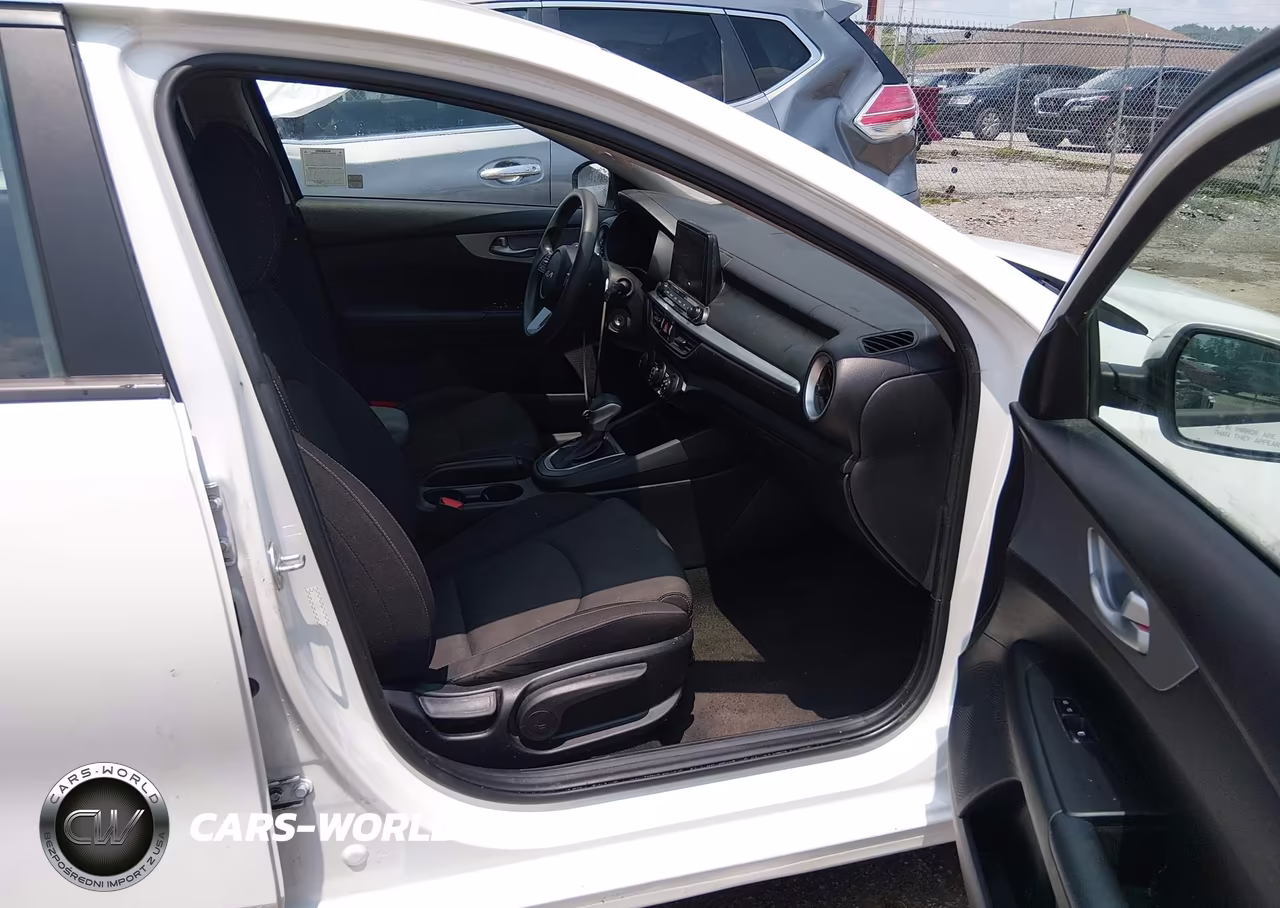 2023 Kia Forte Lxs VIN:3KPF24AD3PE650116 - 5
