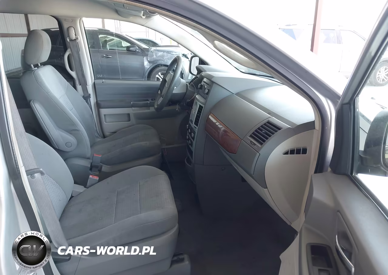 2009 Chrysler Town & Country Lx VIN:2A8HR44E39R514801 - 5