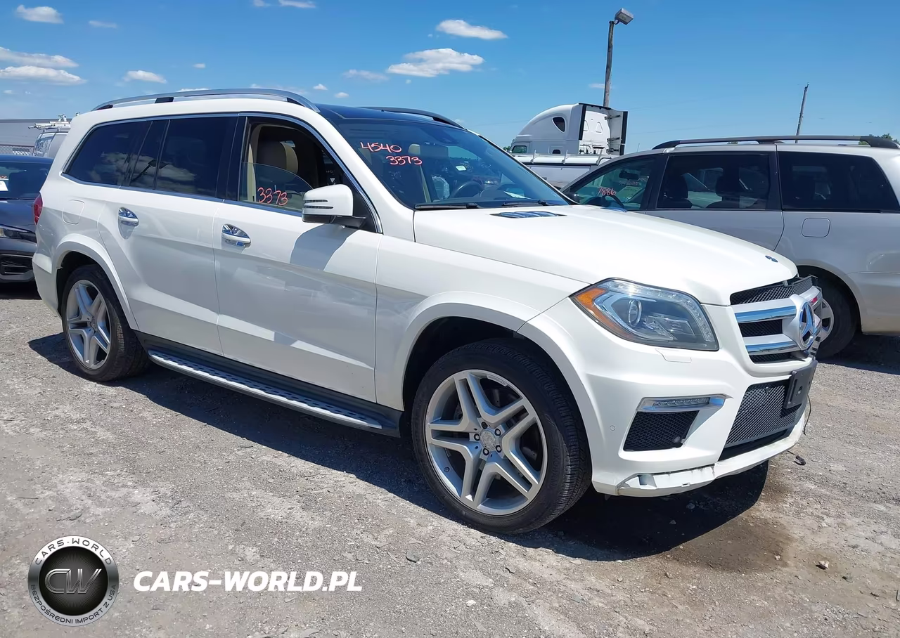 2015 Mercedes-Benz Gl 550 4Matic – zdjęcie 1 z 16