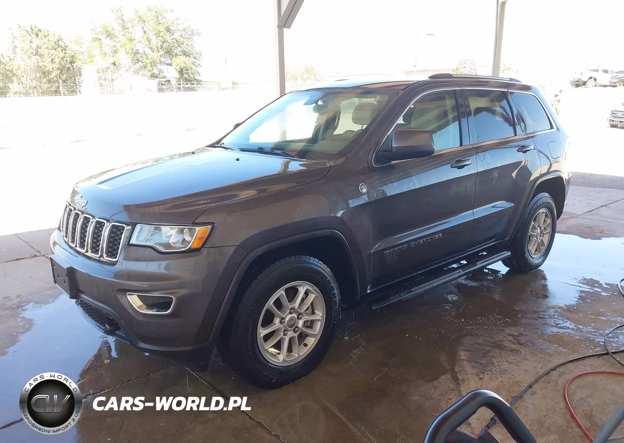 2018 Jeep Grand Cherokee Laredo E 4X4 VIN:1C4RJFAG6JC398754 - 2