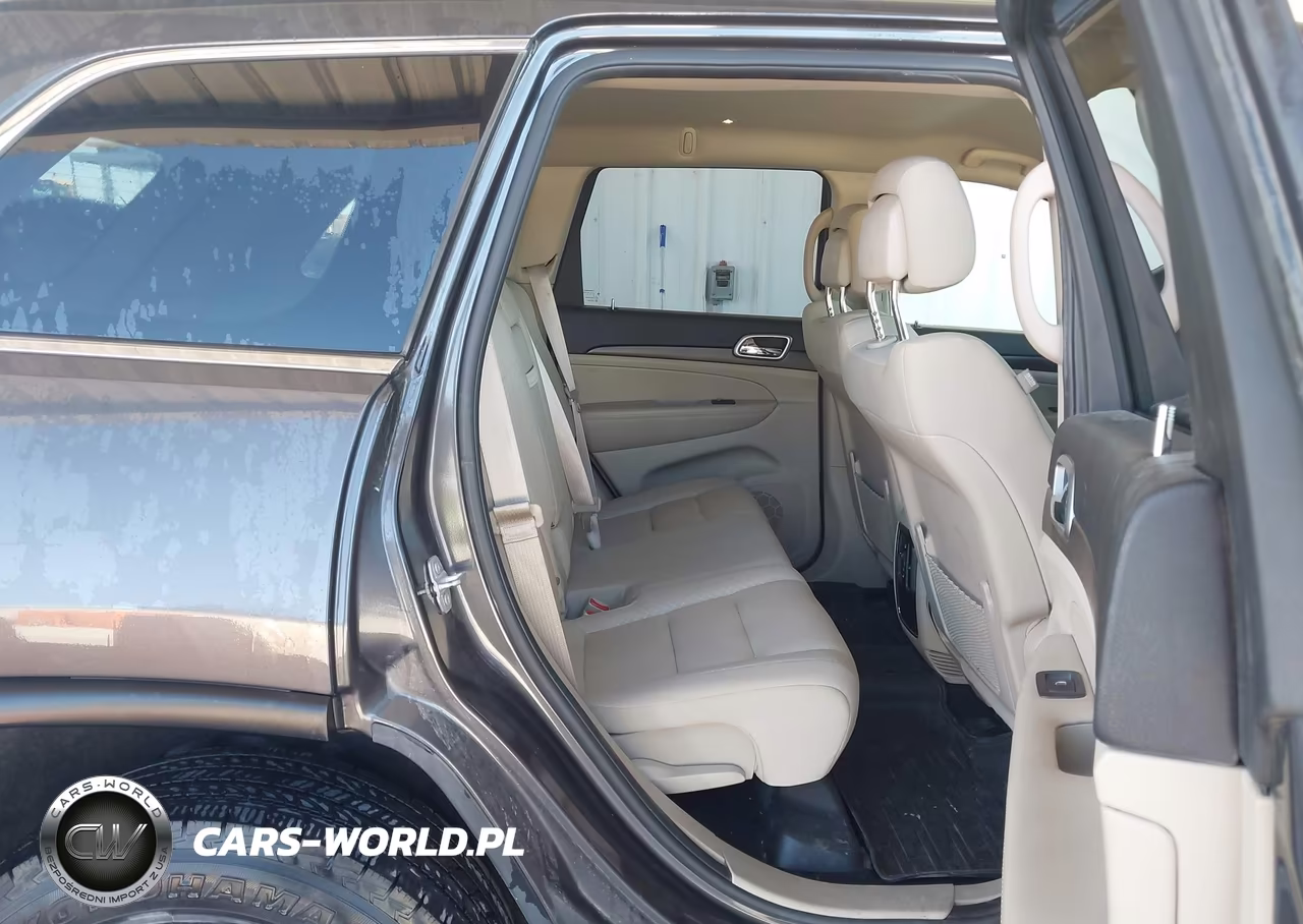2018 Jeep Grand Cherokee Laredo E 4X4 VIN:1C4RJFAG6JC398754 - 8