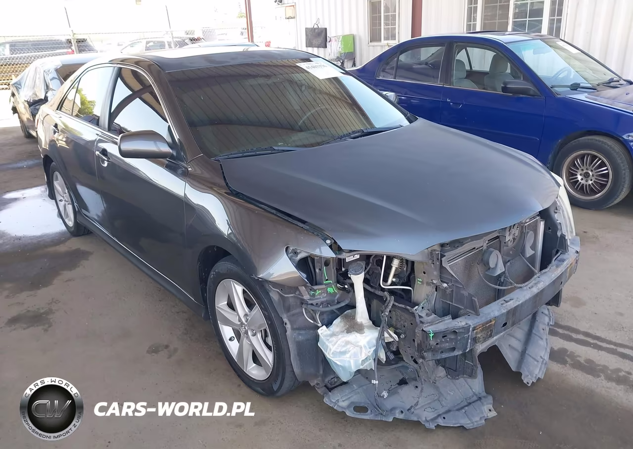 2011 Toyota Camry Se – zdjęcie 1 z 17