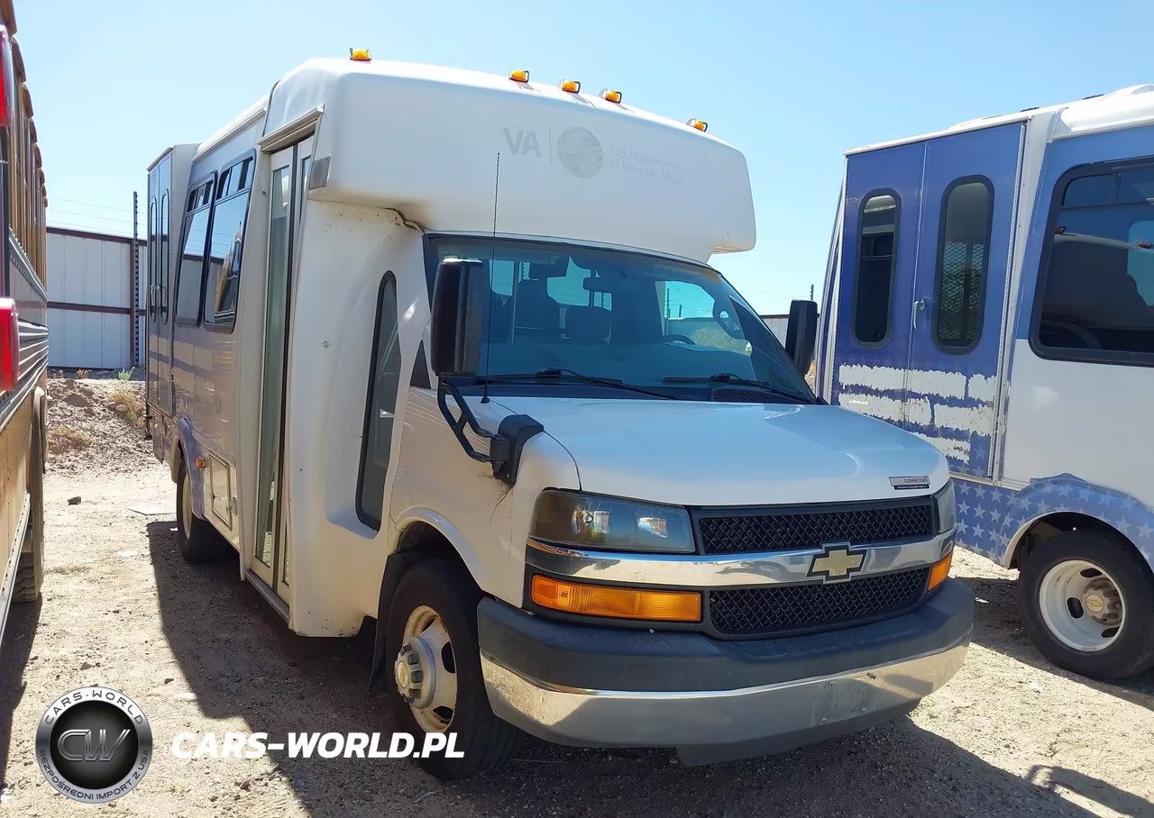 2016 Chevrolet Express Cutaway 3500 Diesel – zdjęcie 1 z 20