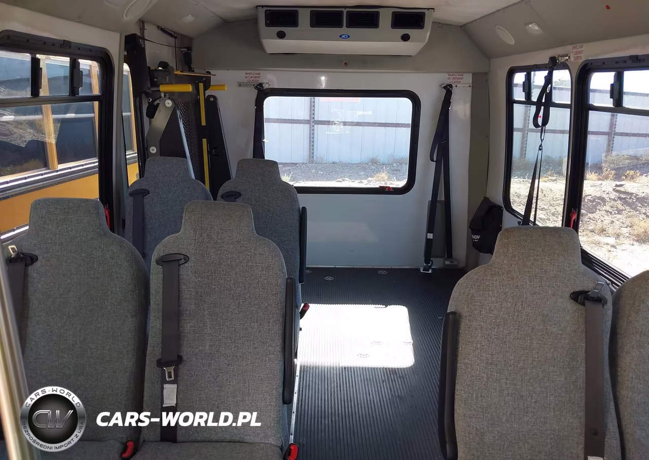 2016 Chevrolet Express Cutaway 3500 Diesel VIN:1GB3GRBL4G1233148 - 8