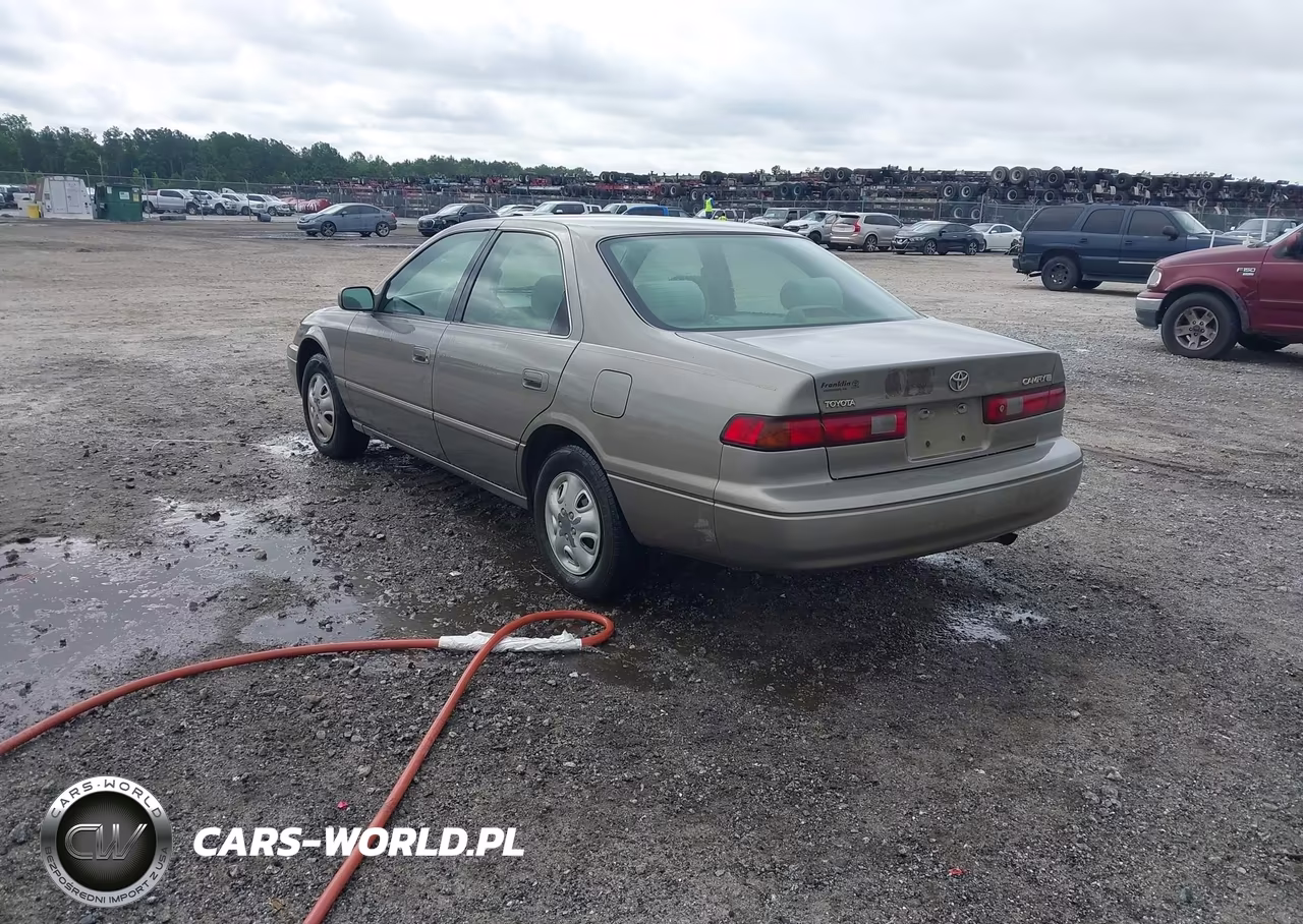 1999 Toyota Camry Le VIN:4T1BG22K6XU502976 - 3