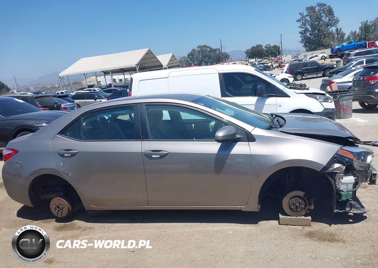 2016 Toyota Corolla Le VIN:2T1BURHE5GC485852 - 14