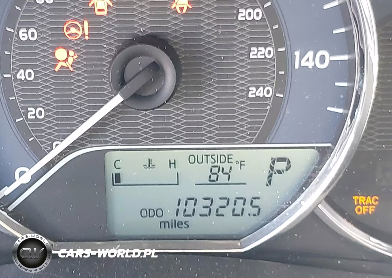 2016 Toyota Corolla Le VIN:2T1BURHE5GC485852 - 16