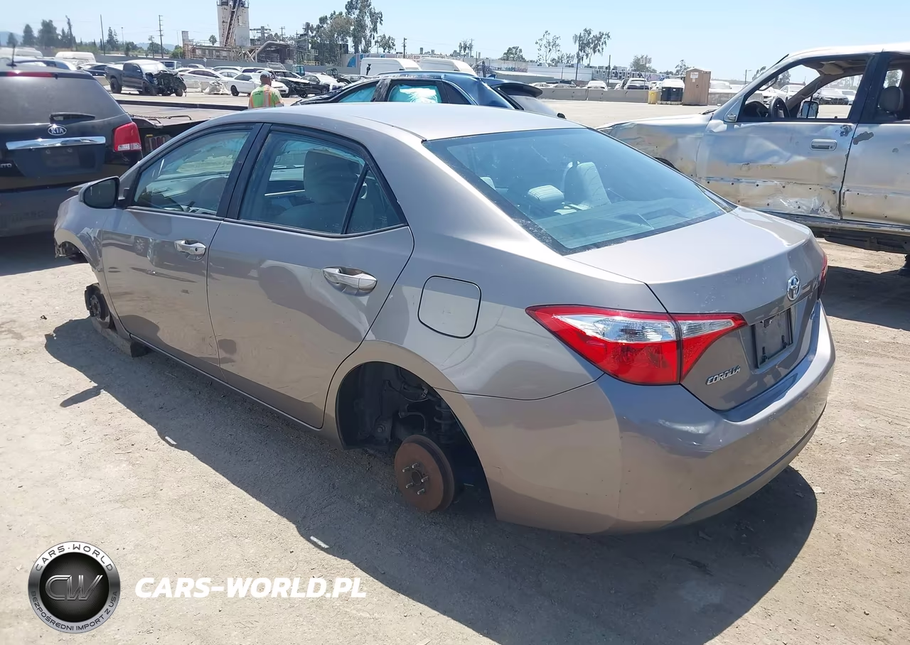 2016 Toyota Corolla Le VIN:2T1BURHE5GC485852 - 3