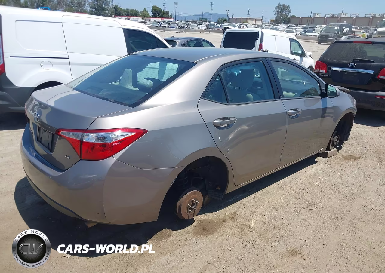 2016 Toyota Corolla Le VIN:2T1BURHE5GC485852 - 4