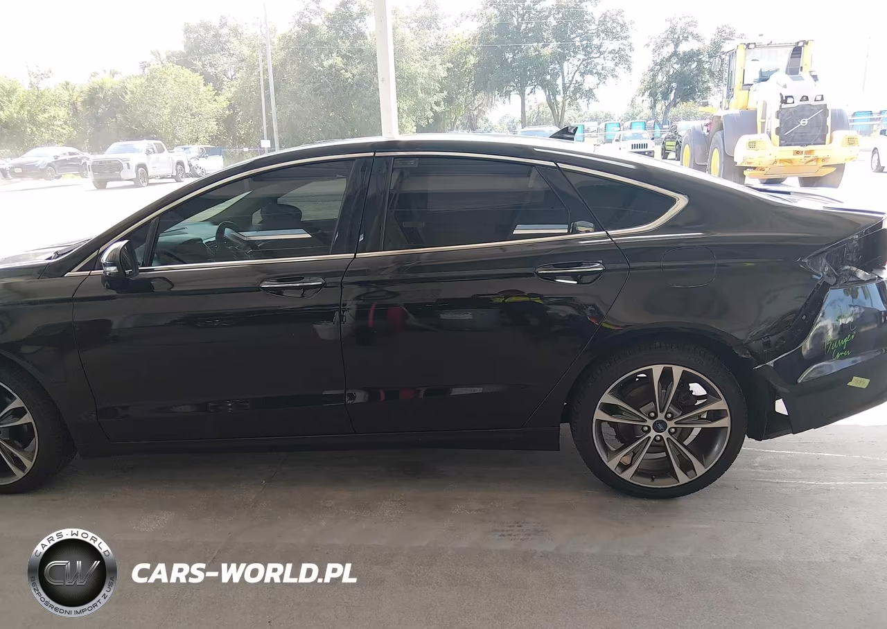 2020 Ford Fusion Titanium VIN:3FA6P0D91LR192327 - 15