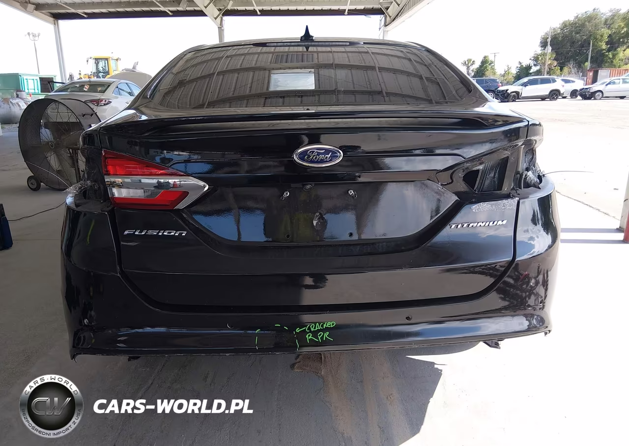 2020 Ford Fusion Titanium VIN:3FA6P0D91LR192327 - 17