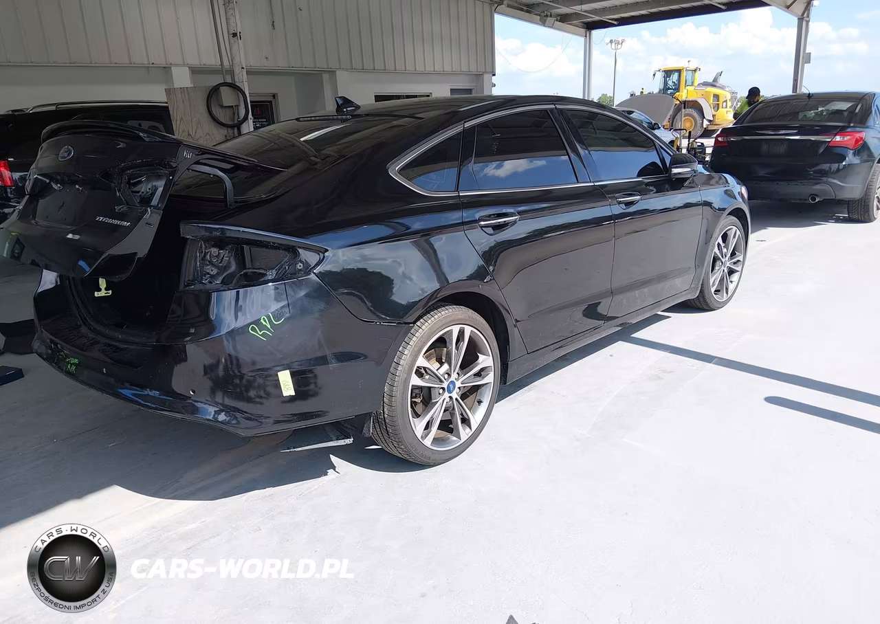 2020 Ford Fusion Titanium VIN:3FA6P0D91LR192327 - 4
