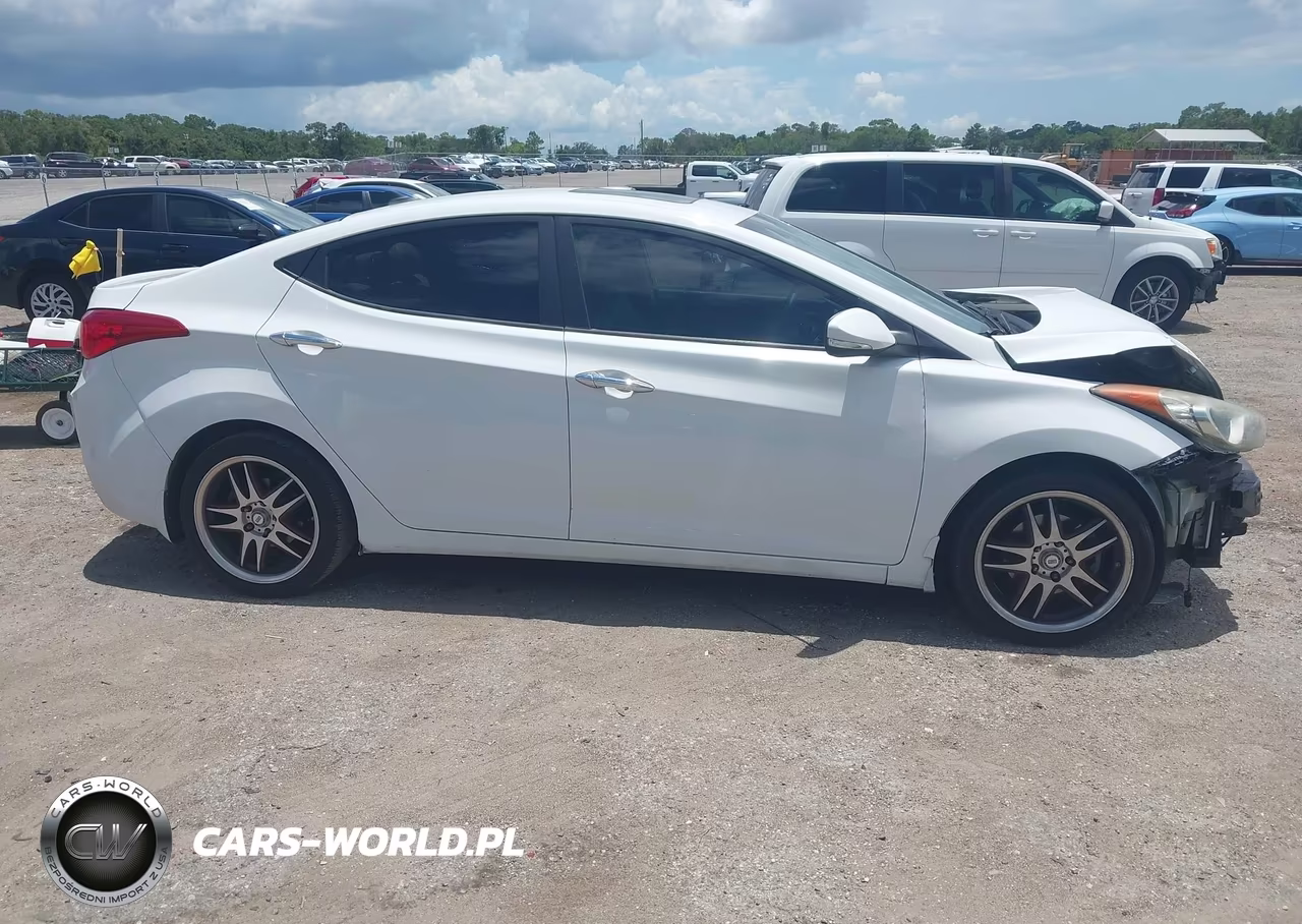 2013 Hyundai Elantra Limited VIN:5NPDH4AE1DH194915 - 13