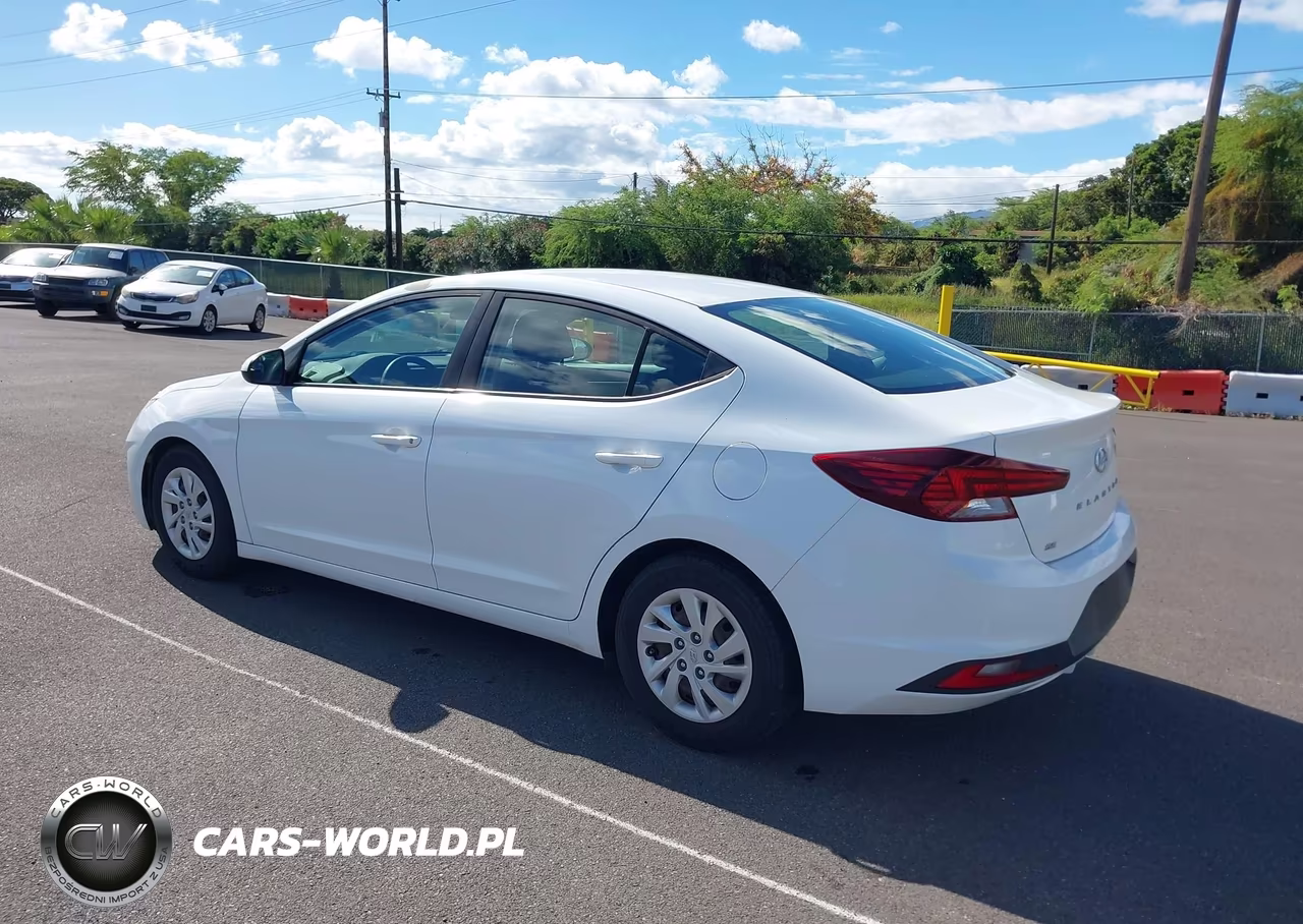 2019 Hyundai Elantra Se VIN:5NPD74LF6KH486114 - 3