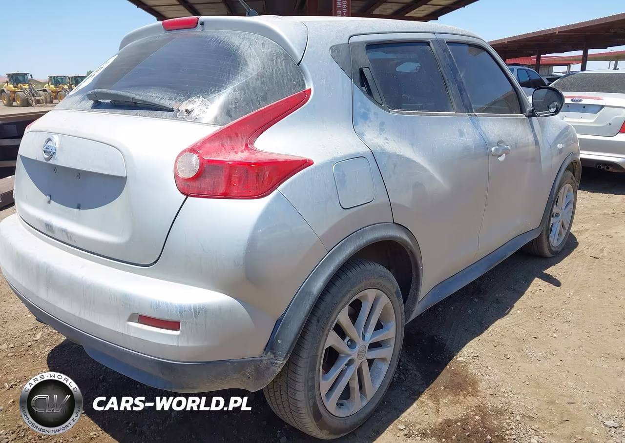 2011 Nissan Juke S VIN:JN8AF5MR9BT010492 - 4