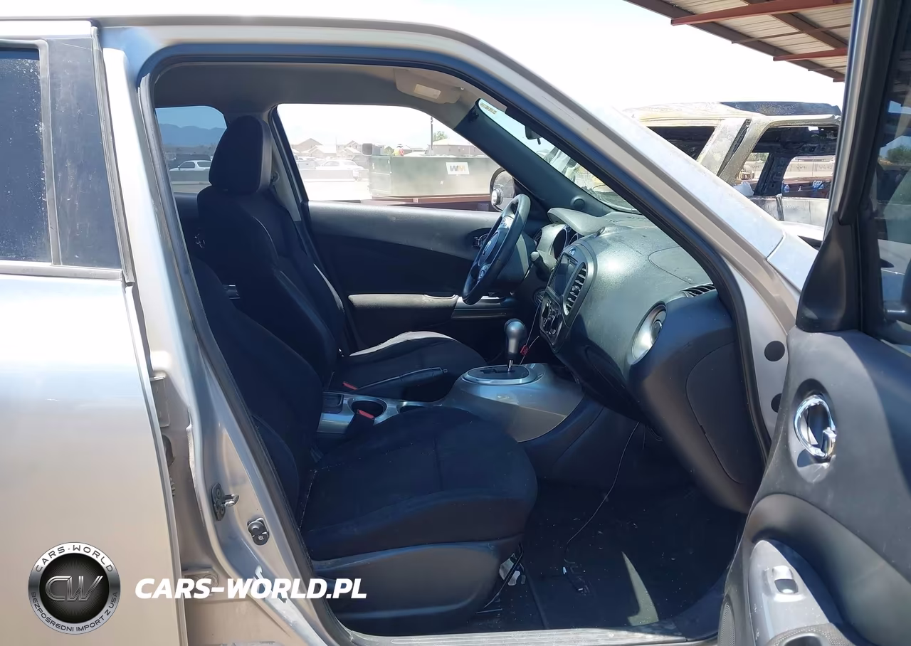 2011 Nissan Juke S VIN:JN8AF5MR9BT010492 - 5