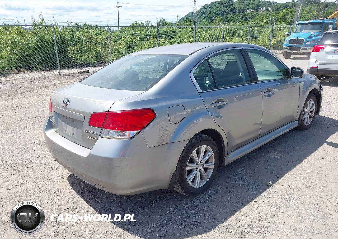 2011 Subaru Legacy 2.5I Premium VIN:4S3BMBC64B3230215 - 4