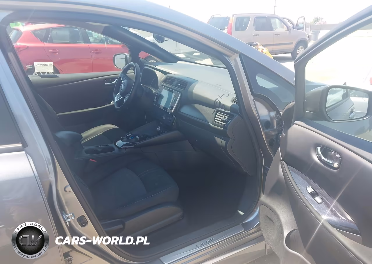 2023 Nissan Leaf Sv Plus 60 Kwh VIN:1N4CZ1CV2PC551920 - 5