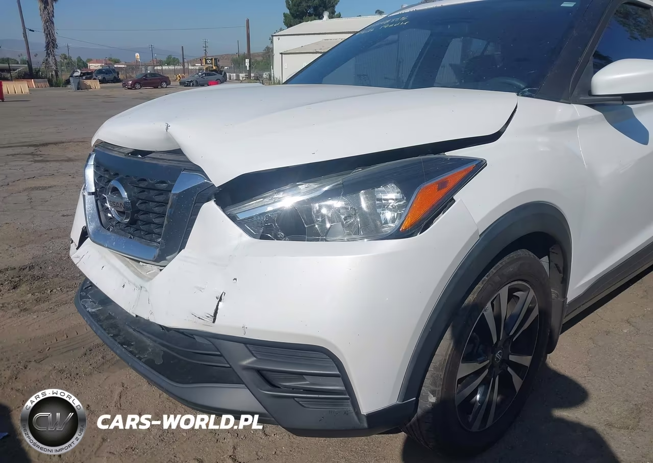 2018 Nissan Kicks Sv VIN:3N1CP5CU6JL523681 - 6