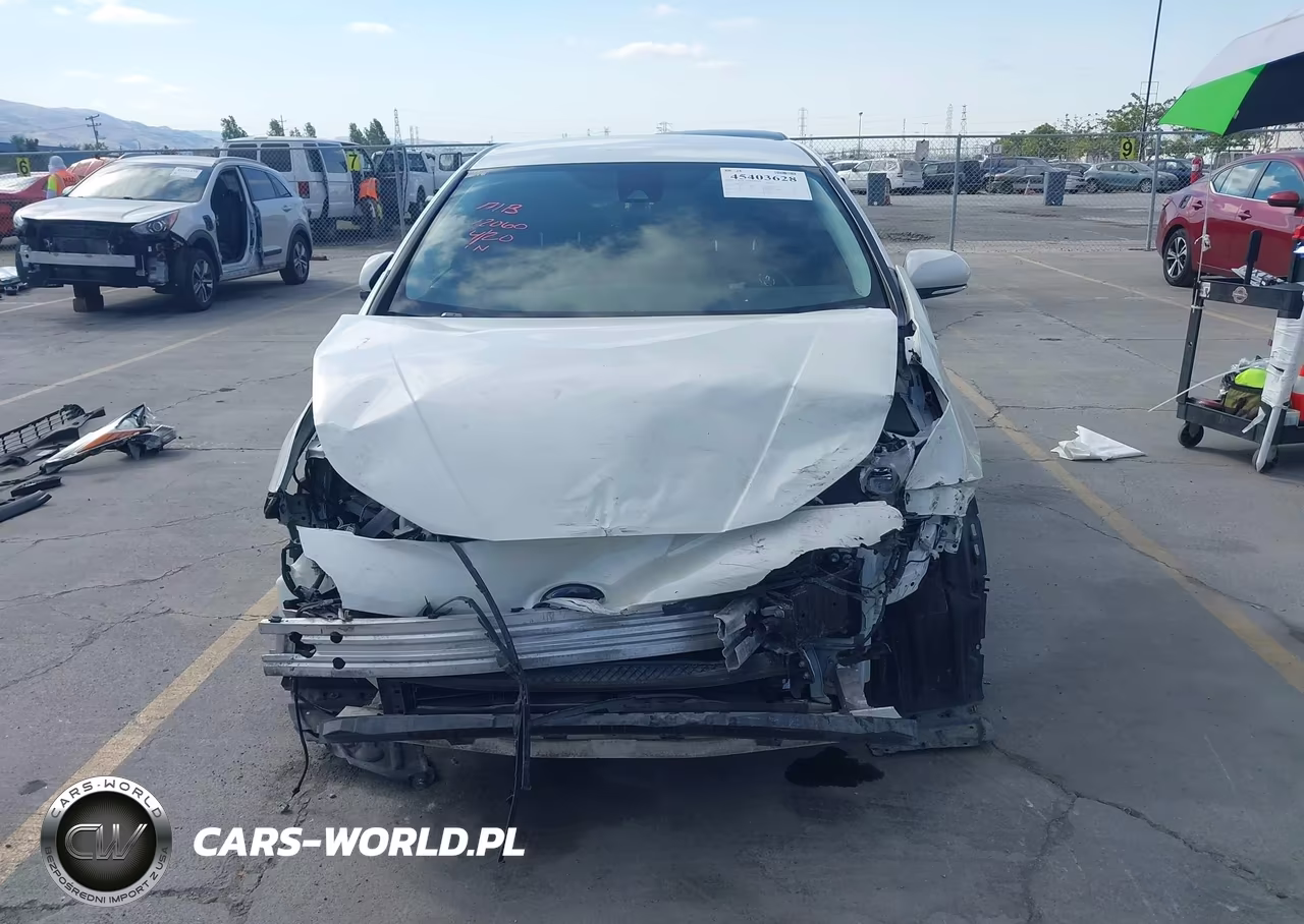 2018 Toyota Prius Two VIN:JTDKBRFU8J3074672 - 13