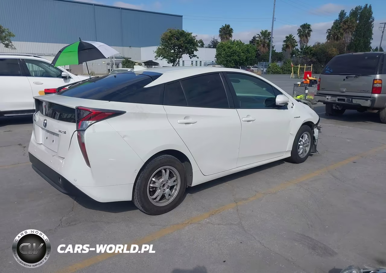 2018 Toyota Prius Two VIN:JTDKBRFU8J3074672 - 4