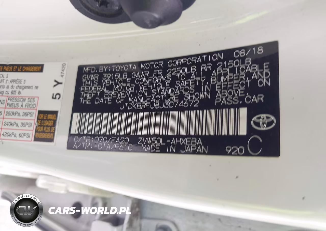 2018 Toyota Prius Two VIN:JTDKBRFU8J3074672 - 9