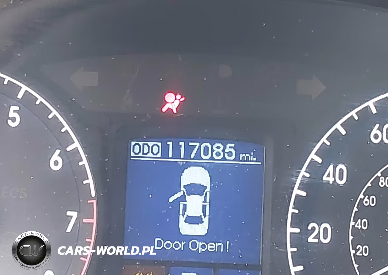 2011 Hyundai Genesis 3.8 VIN:KMHGC4DE7BU143246 - 16