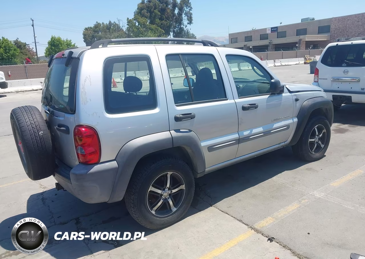 2003 Jeep Liberty Sport VIN:1J4GL48K13W548863 - 4