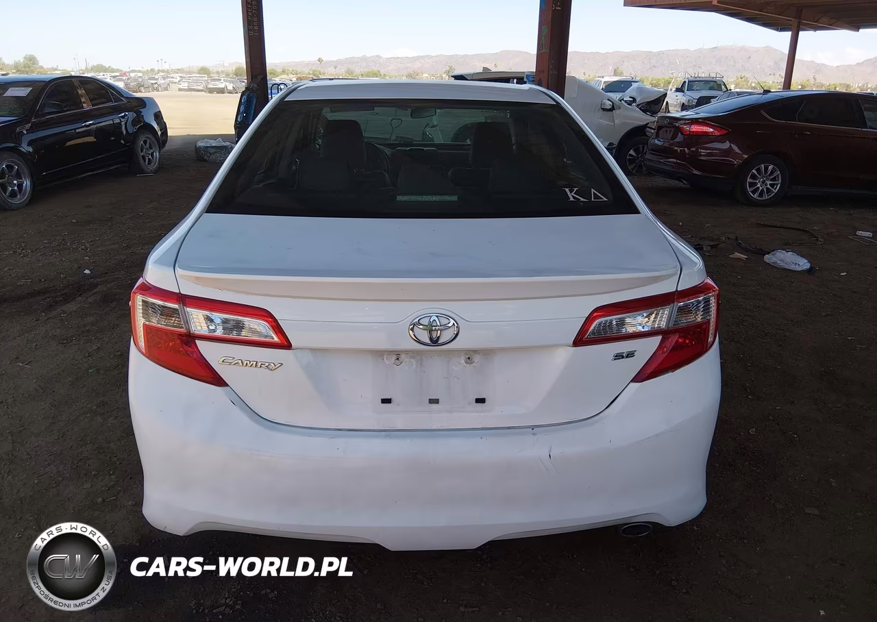 2014 Toyota Camry Se VIN:4T1BF1FK4EU745786 - 15