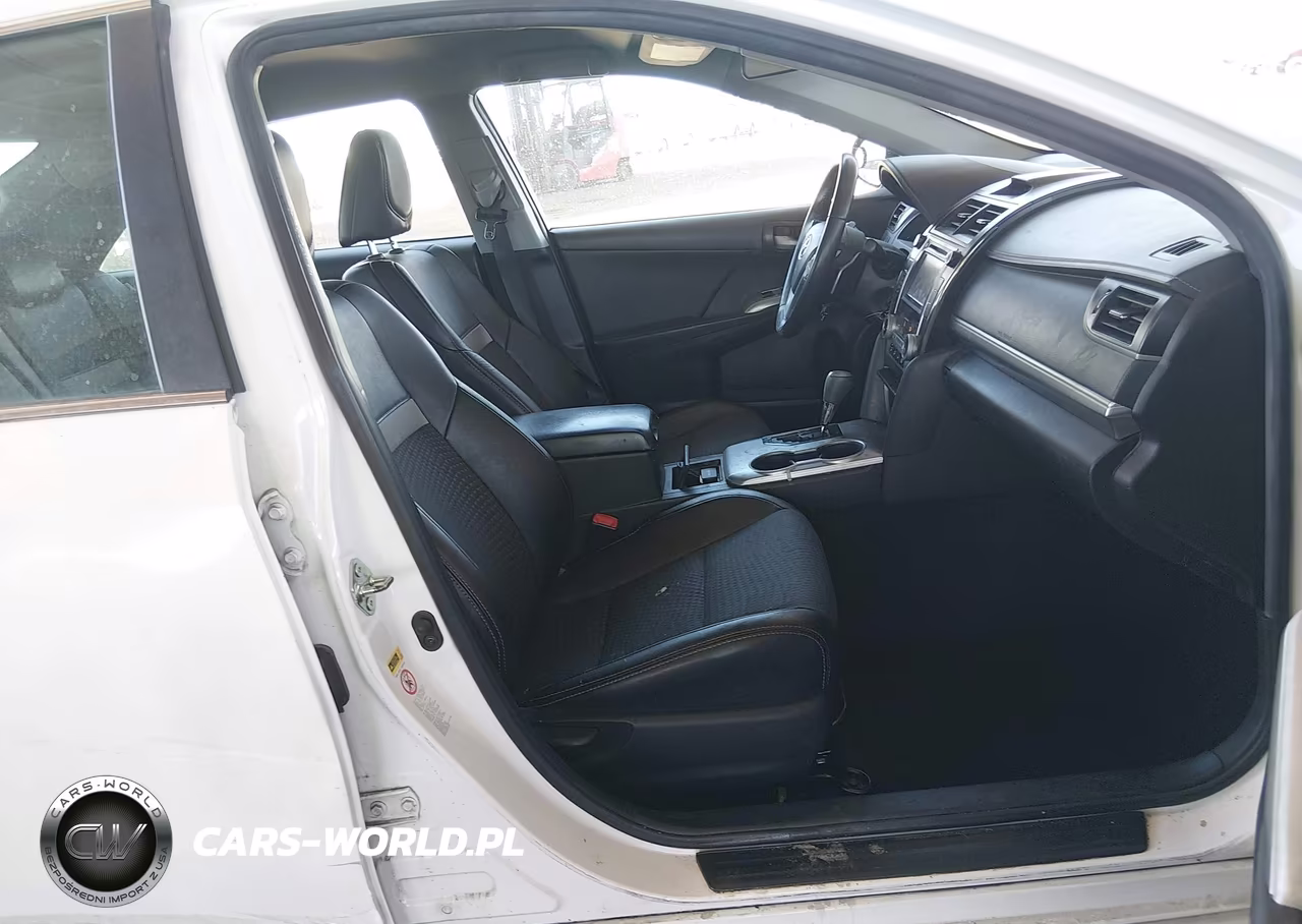 2014 Toyota Camry Se VIN:4T1BF1FK4EU745786 - 5