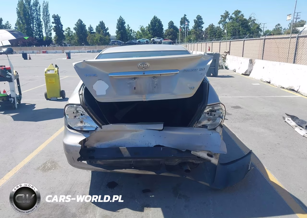 2003 Toyota Camry Xle V6 VIN:4T1BF30K33U554216 - 17