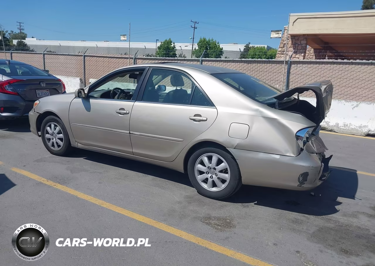 2003 Toyota Camry Xle V6 VIN:4T1BF30K33U554216 - 3