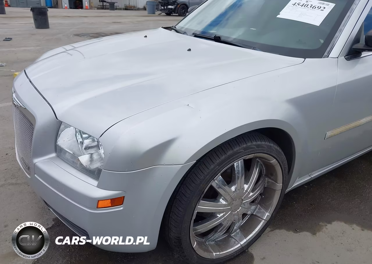 2007 Chrysler 300 VIN:2C3KA43R07H795472 - 6