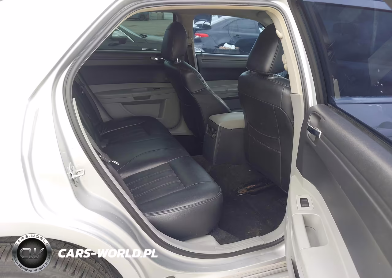 2007 Chrysler 300 VIN:2C3KA43R07H795472 - 8