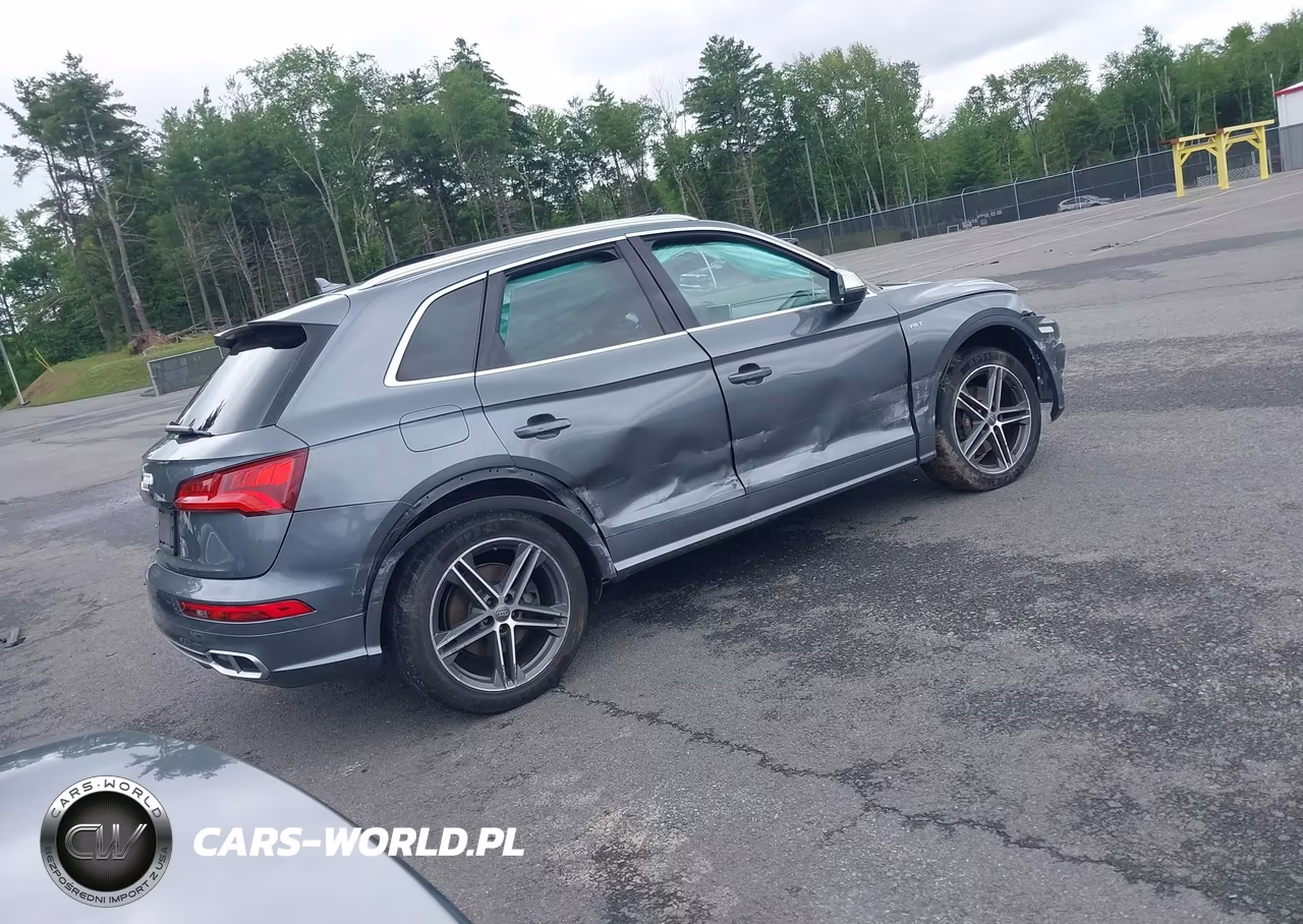 2018 Audi Sq5 3.0T Premium Plus VIN:WA1A4AFY1J2054838 - 4