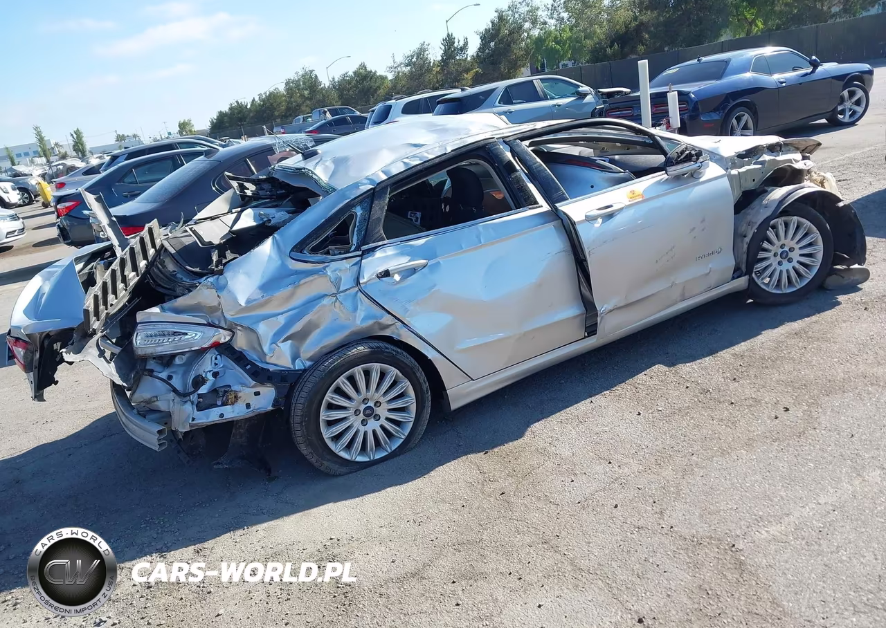 2016 Ford Fusion Hybrid Se VIN:3FA6P0LU8GR305007 - 4