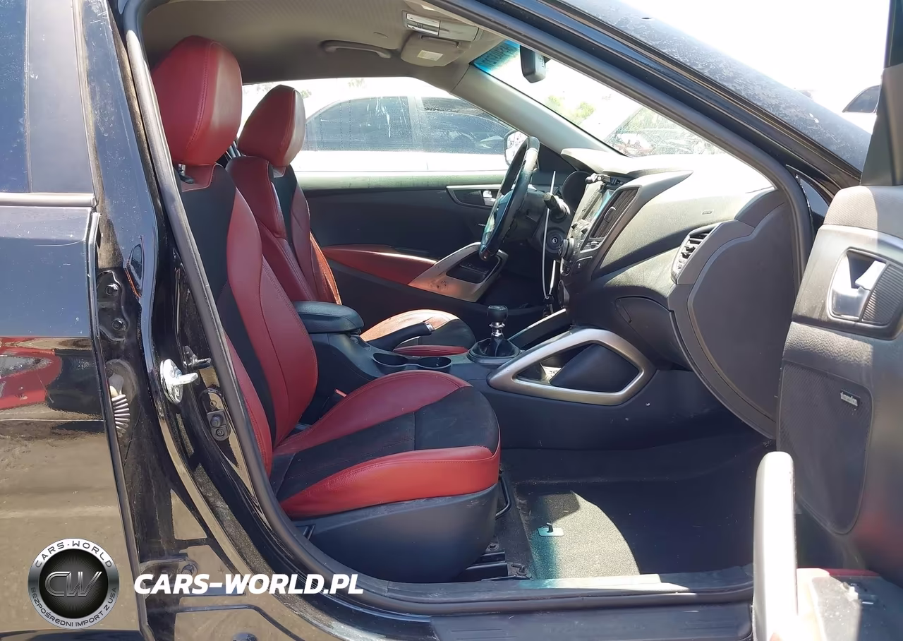 2015 Hyundai Veloster Turbo R-Spec VIN:KMHTC6AE3FU241159 - 5