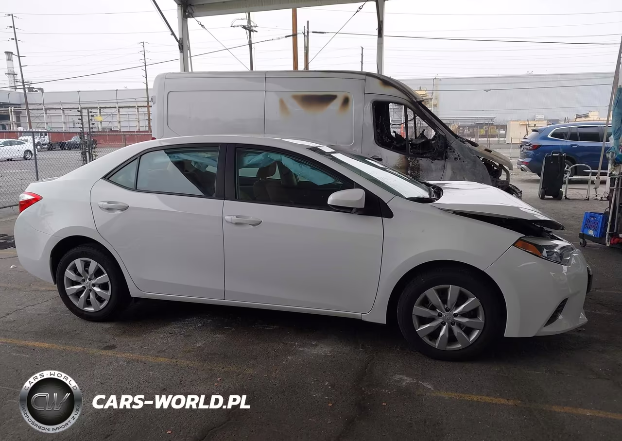 2015 Toyota Corolla Le VIN:5YFBURHE1FP322792 - 14