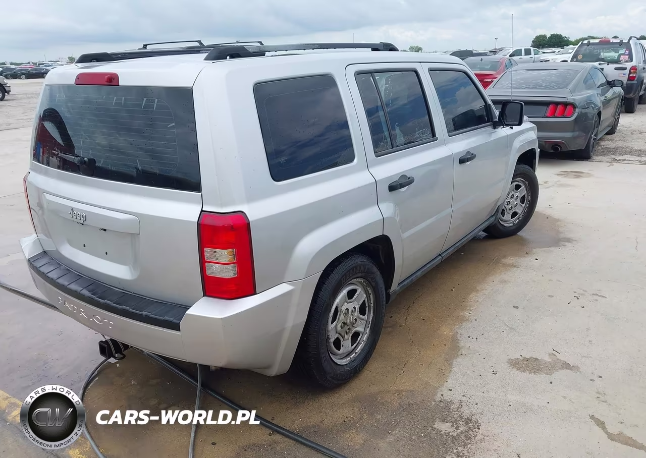 2007 Jeep Patriot Sport VIN:1J8FT28W17D326293 - 4
